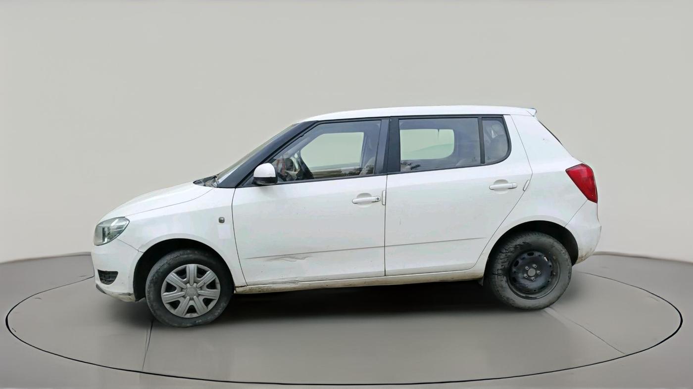 2011 Skoda Fabia ACTIVE 1.2 MPI, Petrol, Manual, 1,25,262 km, exterior