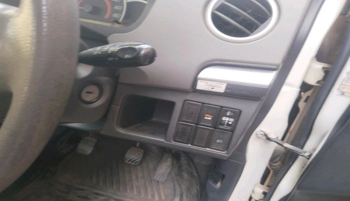 2012 Maruti Wagon R 1.0 VXI, Petrol, Manual, 66,340 km, interior
