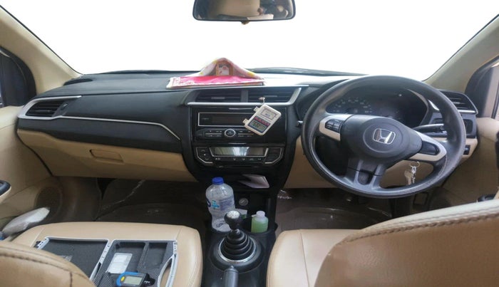 2016 Honda Amaze 1.2L I-VTEC S, Petrol, Manual, 1,17,634 km, interior