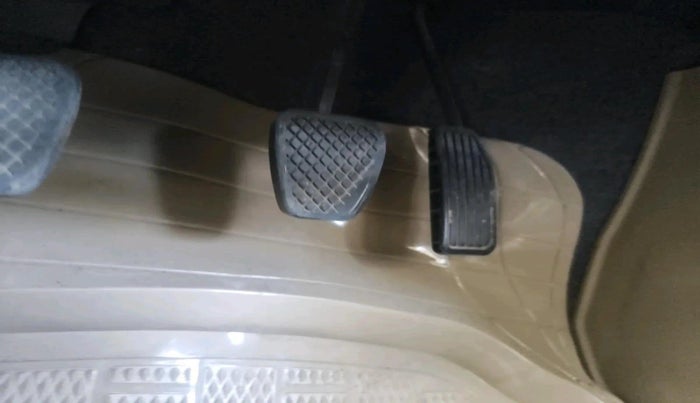 2016 Honda Amaze 1.2L I-VTEC S, Petrol, Manual, 1,17,634 km, interior