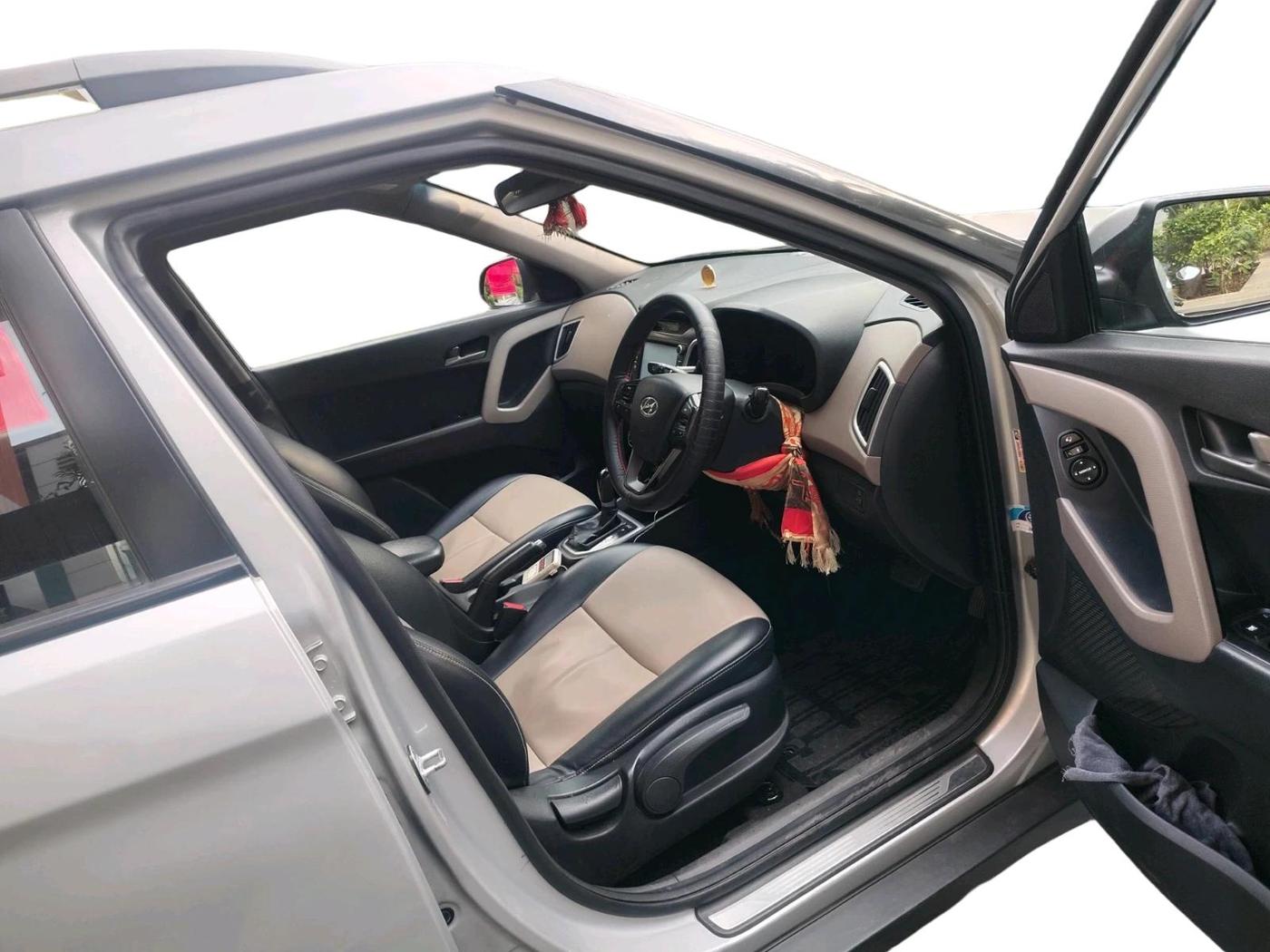 2016 Hyundai Creta SX PLUS AT 1.6 PETROL, Petrol, Automatic, 1,60,404 km, interior