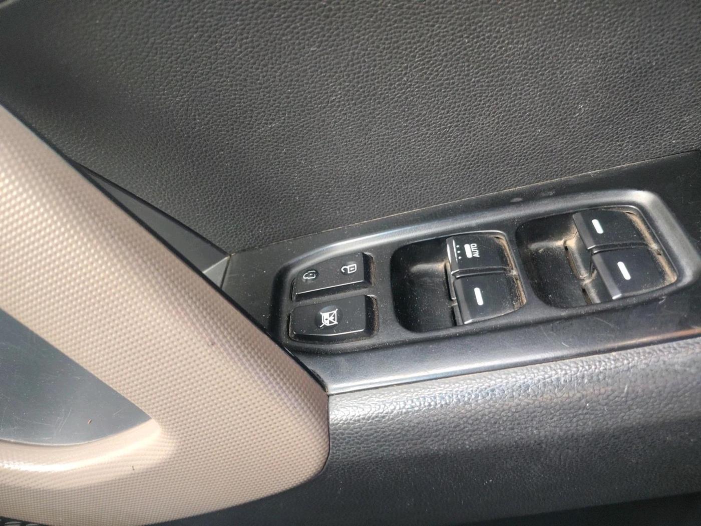 2016 Hyundai Creta SX PLUS AT 1.6 PETROL, Petrol, Automatic, 1,60,404 km, interior