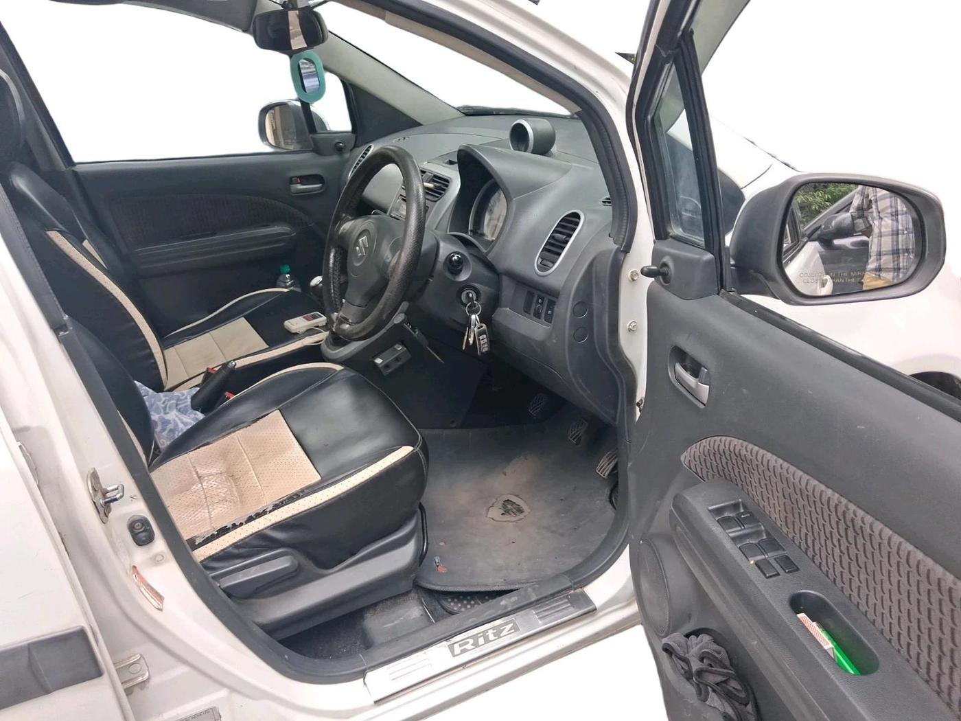 2013 Maruti Ritz VXI, Petrol, Manual, 1,58,074 km, interior