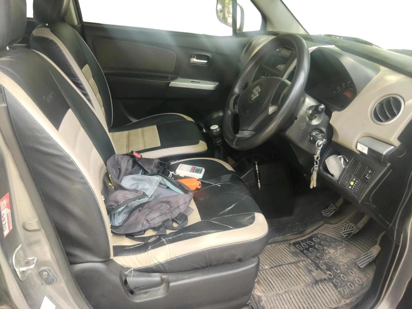2013 Maruti Wagon R 1.0 LXI CNG, CNG, Manual, 1,72,952 km, interior