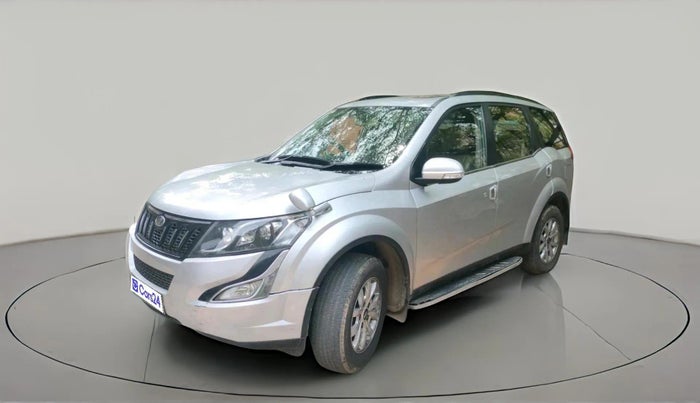 2016 Mahindra XUV500 W10, Diesel, Manual, 1,09,507 km, exterior