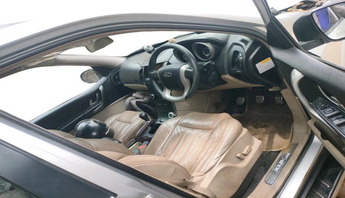 2016 Mahindra XUV500 W10, Diesel, Manual, 1,09,507 km, interior