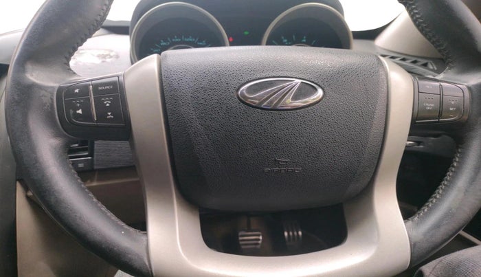 2016 Mahindra XUV500 W10, Diesel, Manual, 1,09,507 km, interior