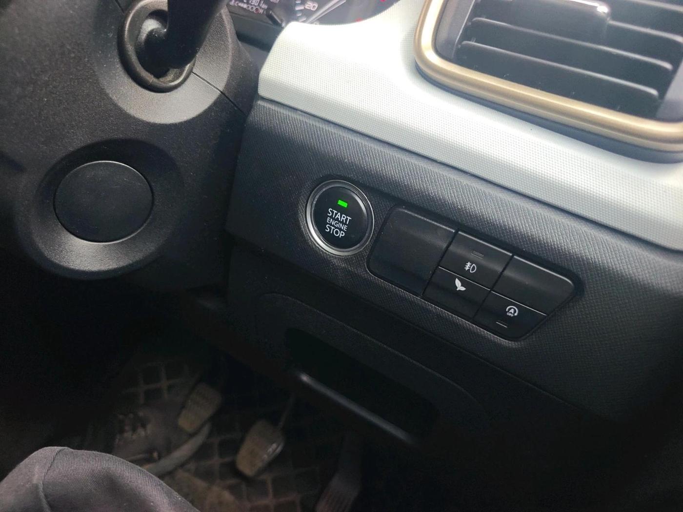 2022 Tata PUNCH ACCOMPLISHED MT, Petrol, Manual, 27,301 km, interior