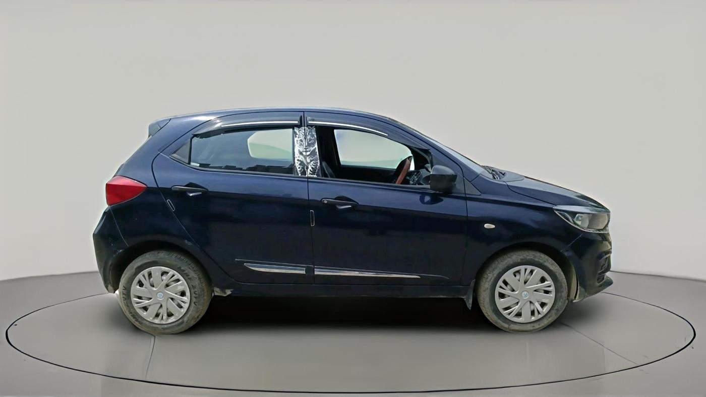 2023 Tata Tiago XM CNG, CNG, Manual, 56,880 km, exterior