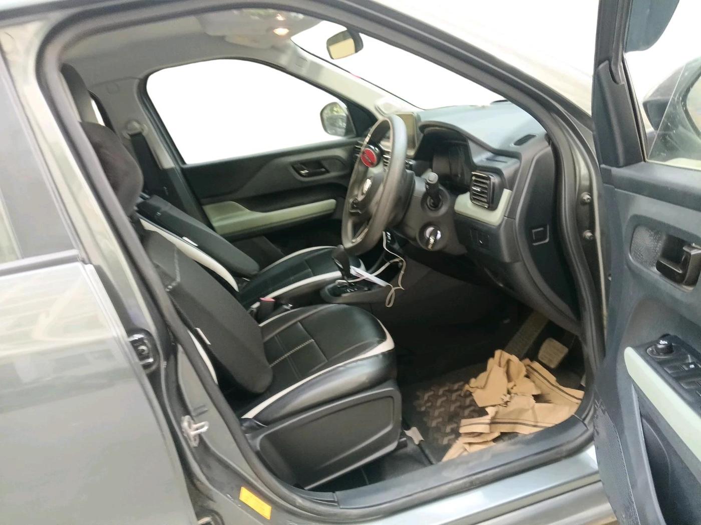 2024 Tata PUNCH ADVENTURE RHYTHM PACK AMT, Petrol, Automatic, 13,467 km, interior