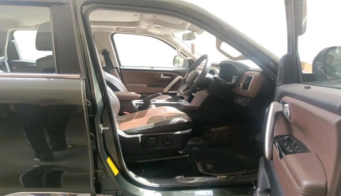 2023 Mahindra SCORPIO-N Z8 L DIESEL AT 4WD 7 STR, Diesel, Automatic, 42,927 km, interior