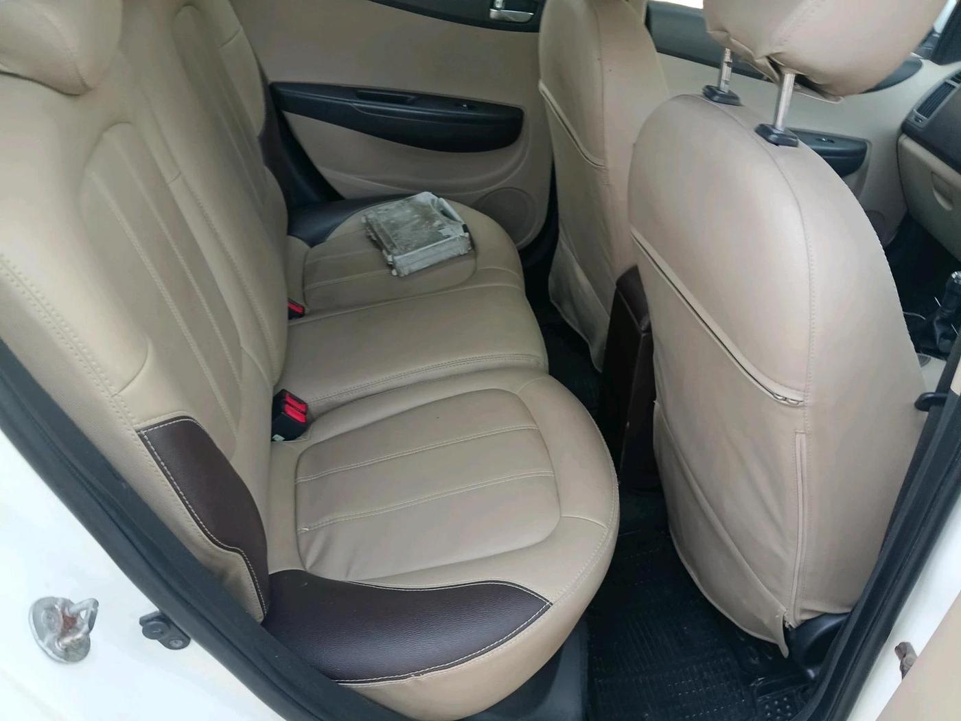2013 Hyundai i20 SPORTZ 1.2, Petrol, Manual, 83,182 km, interior
