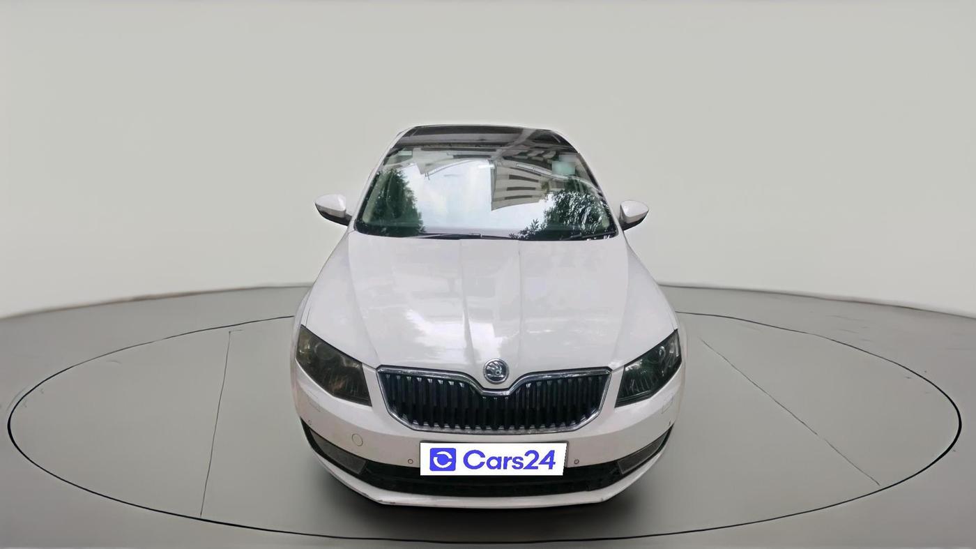 2016 Skoda Octavia STYLE PLUS AT 1.8 TSI, Petrol, Automatic, 1,11,634 km, exterior