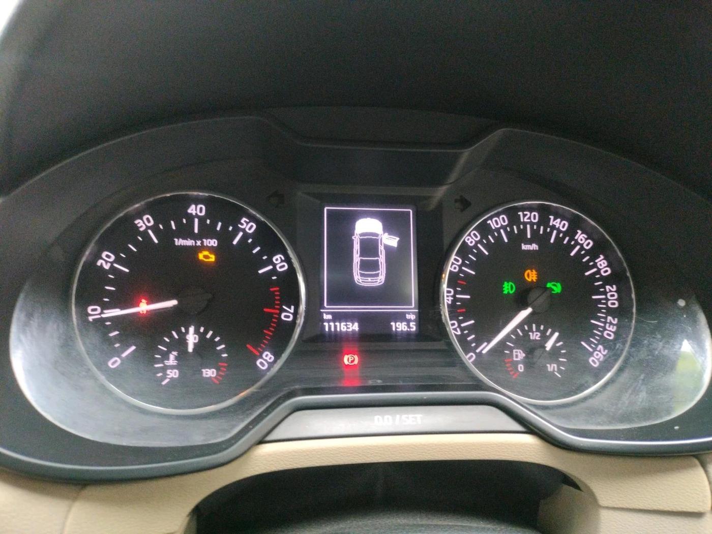 2016 Skoda Octavia STYLE PLUS AT 1.8 TSI, Petrol, Automatic, 1,11,634 km, interior