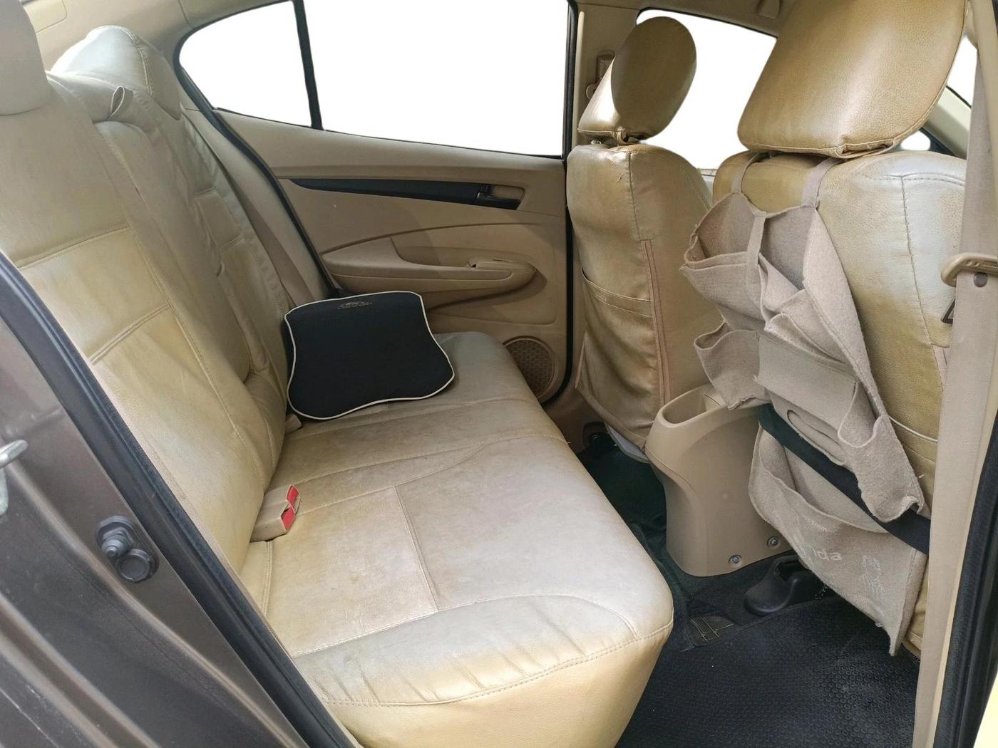 2011 Honda City 1.5L I-VTEC S MT, Petrol, Manual, 1,22,729 km, interior