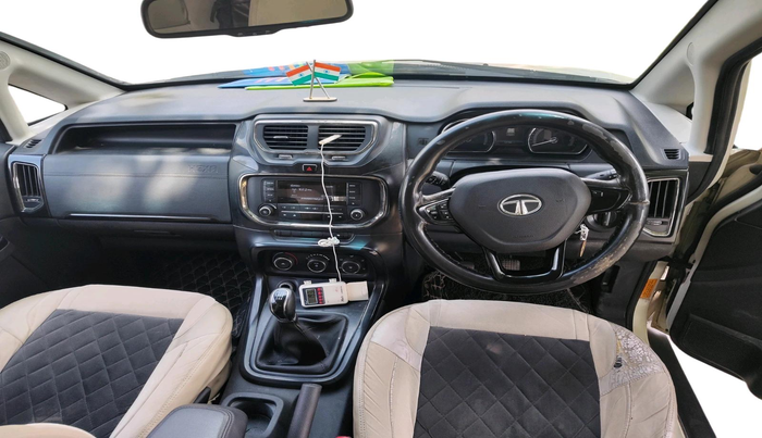 2018 Tata Hexa XE 4X2 7 STR, Diesel, Manual, 1,48,996 km, interior
