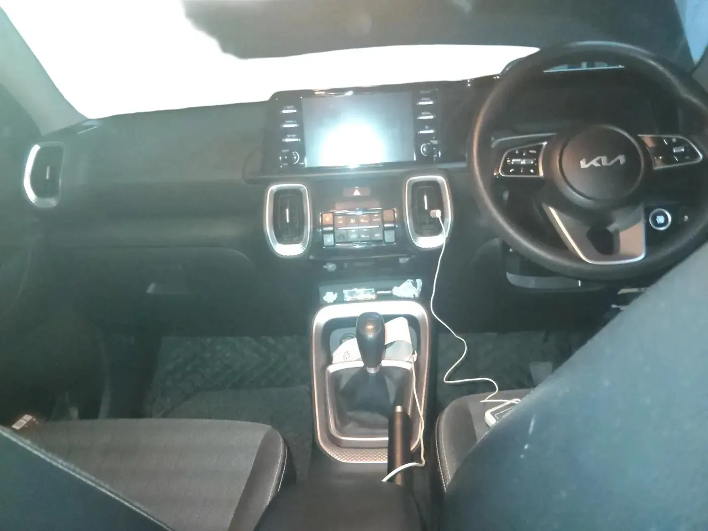 2023 KIA SONET HTK PLUS 1.0 IMT, Petrol, Manual, 37,774 km, interior