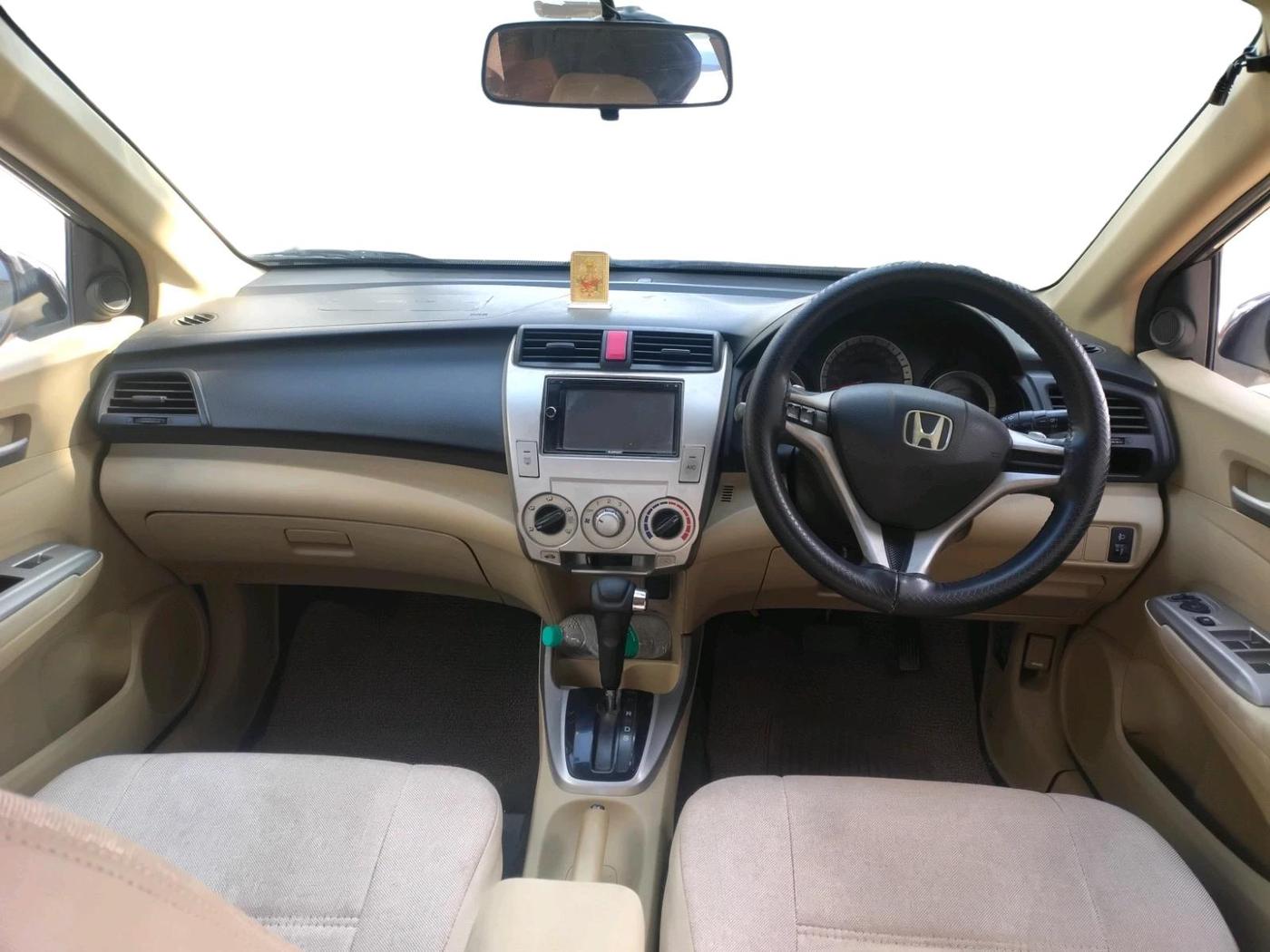 2011 Honda City 1.5L I-VTEC V AT, Petrol, Automatic, 84,000 km, interior