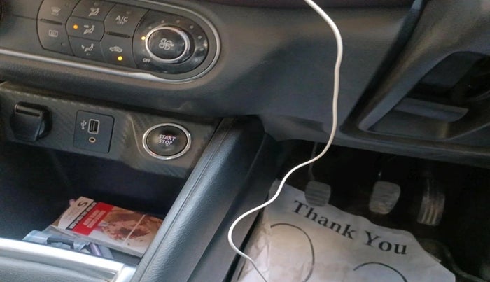 2019 Nissan Kicks XV DIESEL, Diesel, Manual, 1,61,435 km, interior