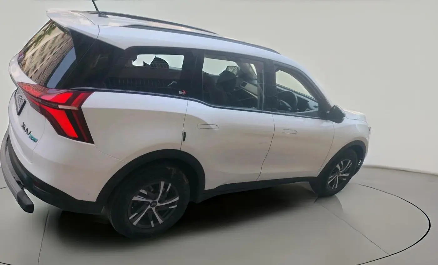 2023 Mahindra XUV700 MX P MT 5 STR, Petrol, Manual, 5,201 km, exterior