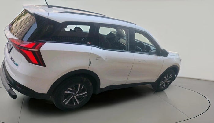 2023 Mahindra XUV700 MX P MT 5 STR, Petrol, Manual, 5,201 km, exterior