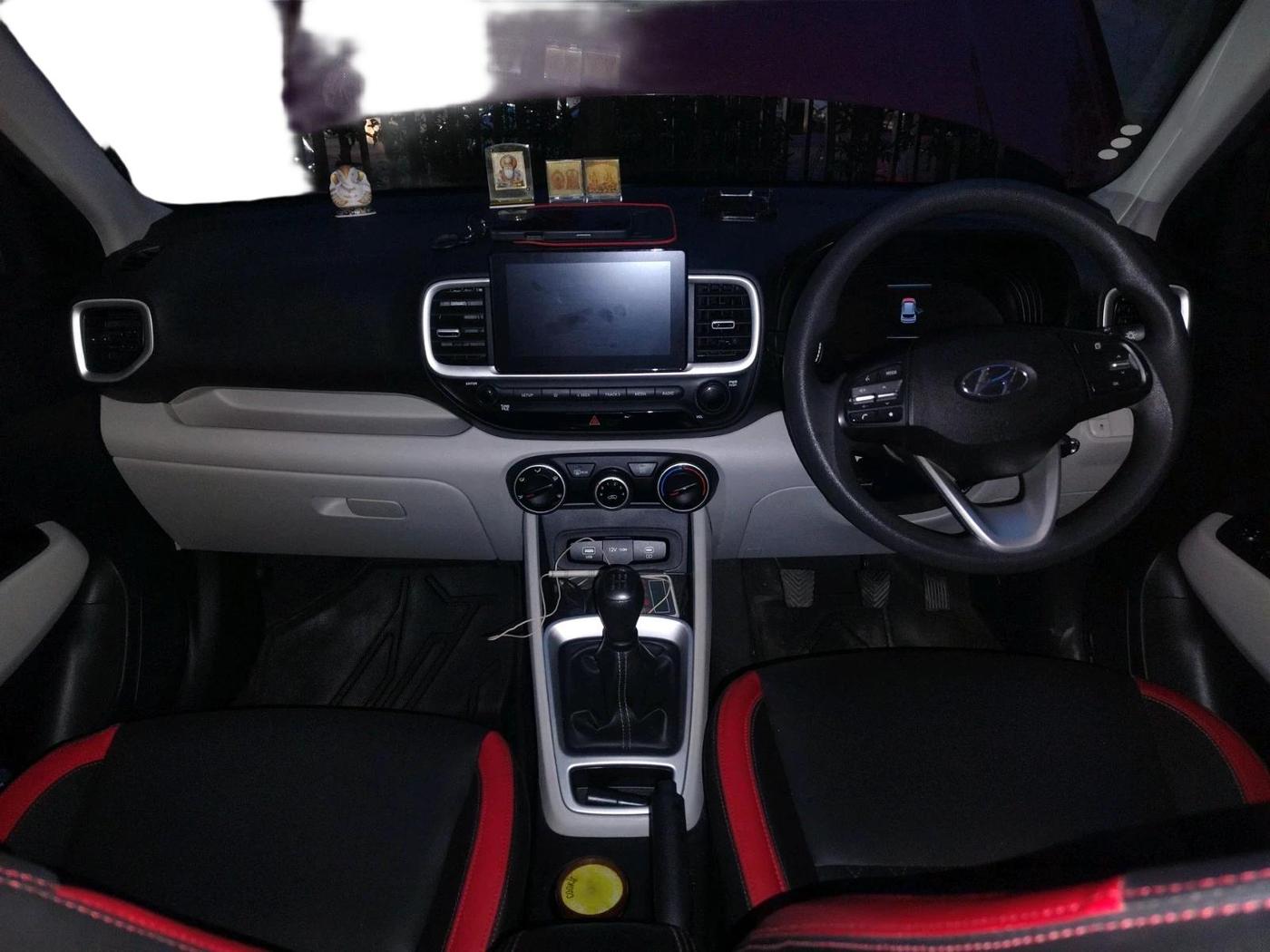 2022 Hyundai VENUE S(O) 1.2, Petrol, Manual, 34,787 km, interior
