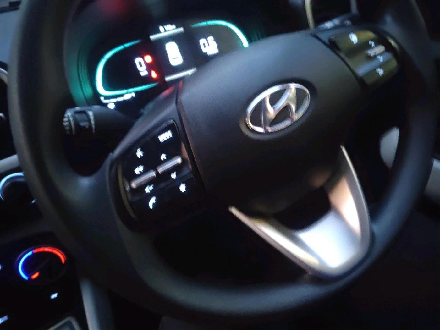 2022 Hyundai VENUE S(O) 1.2, Petrol, Manual, 34,787 km, interior