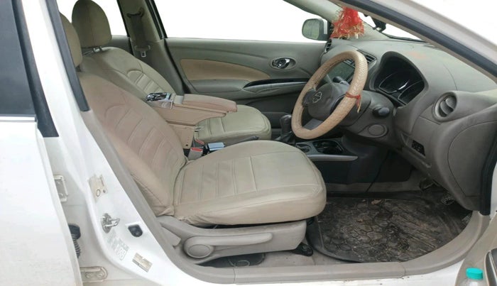 2014 Nissan Sunny XV PETROL, Petrol, Manual, 65,673 km, interior