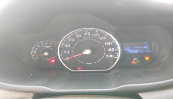 2013 Hyundai i10 MAGNA 1.1, CNG, Manual, 75,887 km, interior