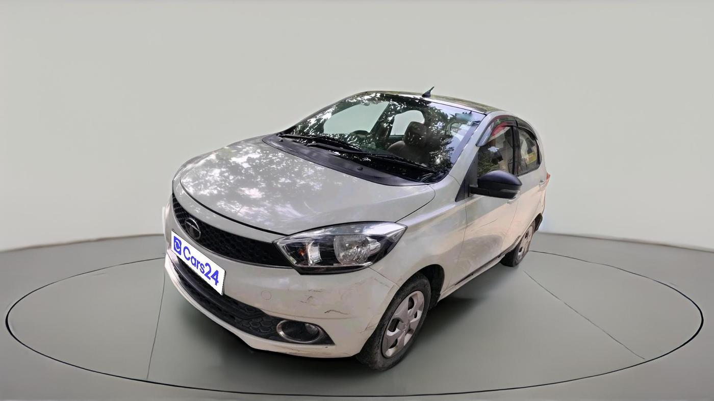 2018 Tata Tiago XZ PETROL, Petrol, Manual, 1,04,652 km, exterior