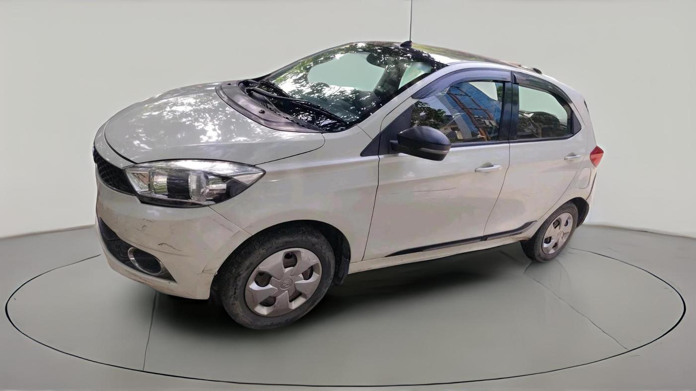 2018 Tata Tiago XZ PETROL, Petrol, Manual, 1,04,652 km, exterior