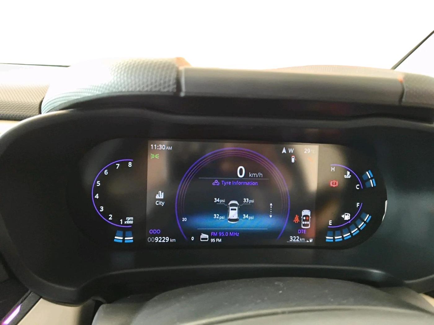 2025 Tata ALTROZ Accomplished S Petrol 5 MT, Petrol, Manual, 9,229 km, interior