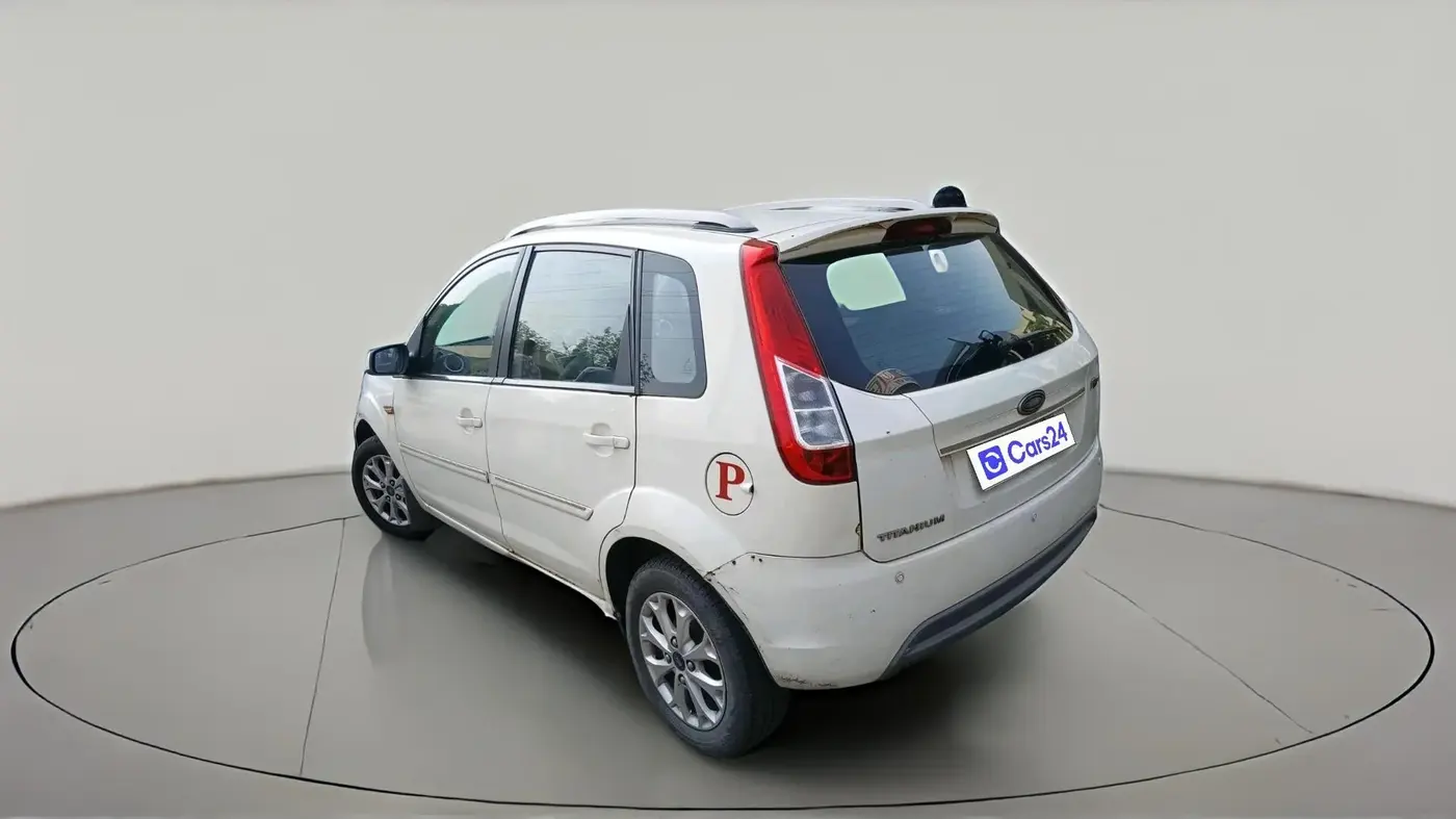 2013 Ford Figo TITANIUM 1.2 PETROL, Petrol, Manual, 77,594 km, exterior