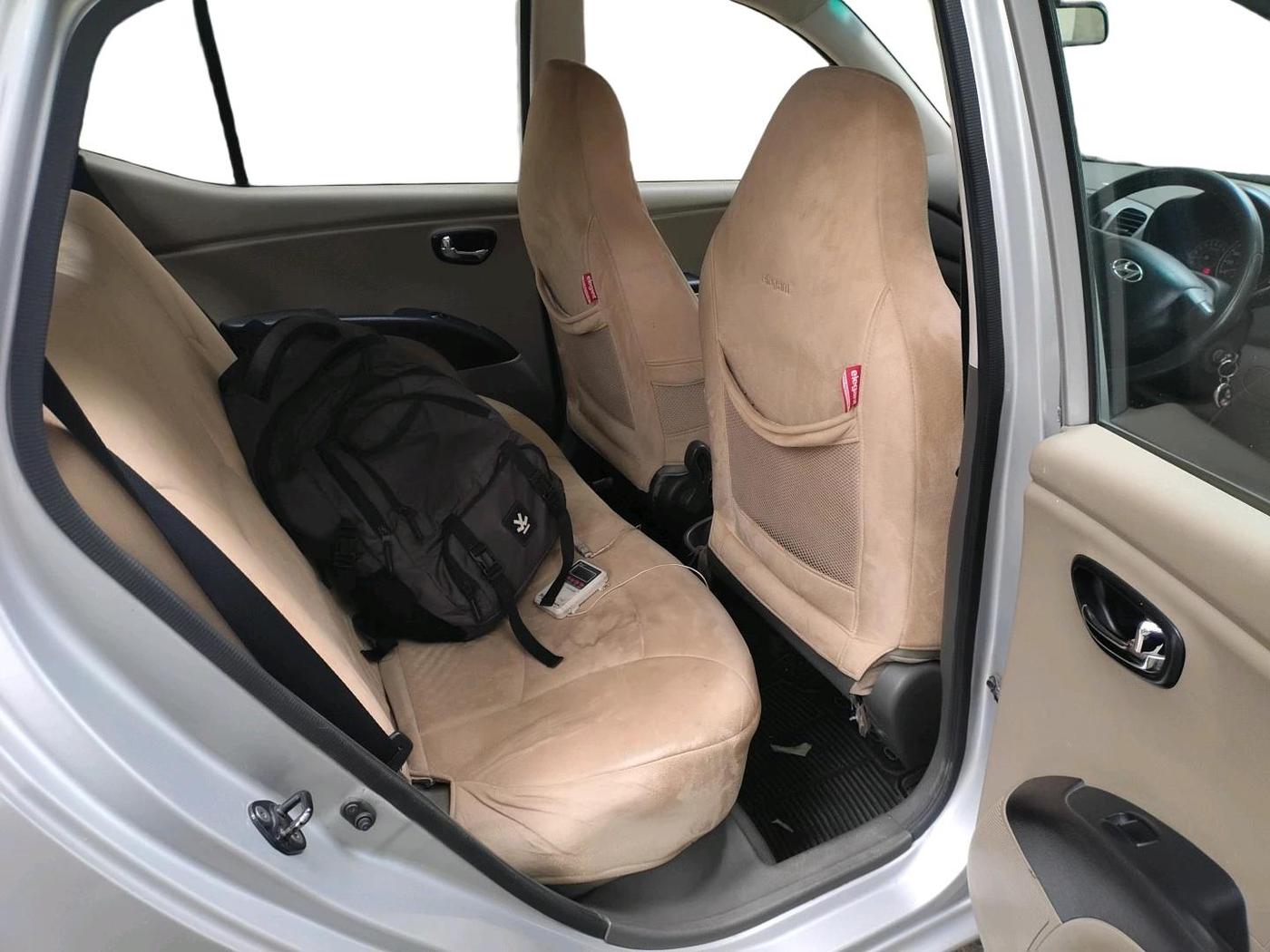 2011 Hyundai i10 MAGNA 1.2, Petrol, Manual, 1,07,596 km, interior