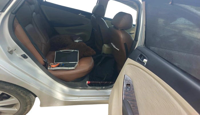 2012 Hyundai Verna FLUIDIC 1.6 VTVT SX, Petrol, Manual, 1,72,570 km, interior