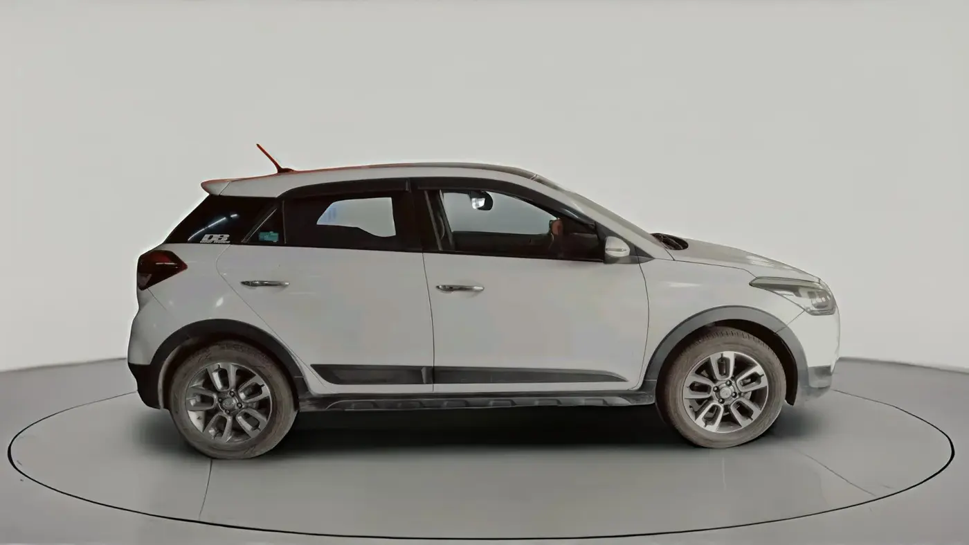 2016 Hyundai i20 Active 1.2 SX, Petrol, Manual, 1,06,607 km, exterior