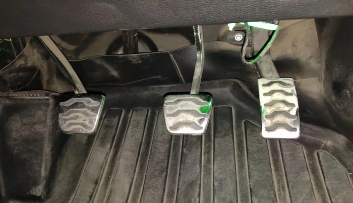 2016 Hyundai i20 Active 1.2 SX, Petrol, Manual, 1,06,607 km, interior