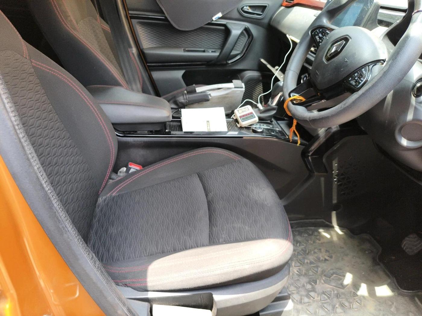 2022 Renault Kiger RXZ TURBO CVT DUAL TONE, Petrol, Automatic, 65,224 km, interior