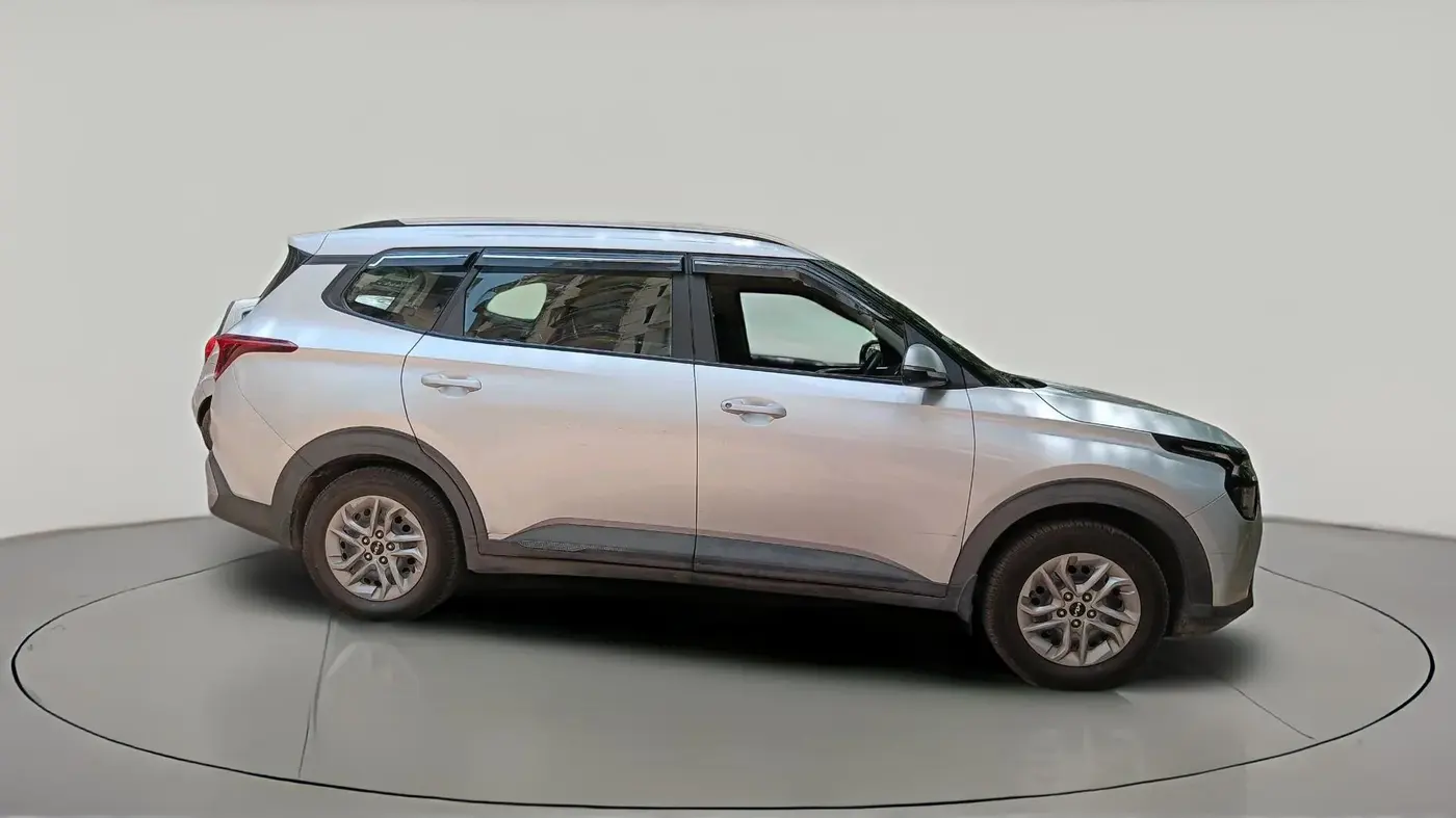 2022 KIA CARENS PRESTIGE 1.4 PETROL 7 STR, Petrol, Manual, 46,667 km, exterior