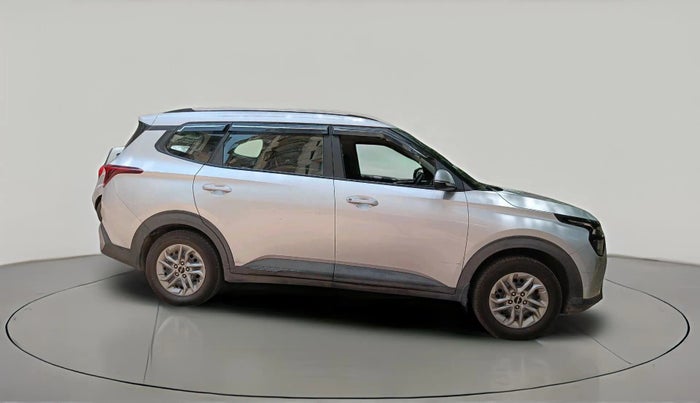 2022 KIA CARENS PRESTIGE 1.4 PETROL 7 STR, Petrol, Manual, 46,667 km, exterior