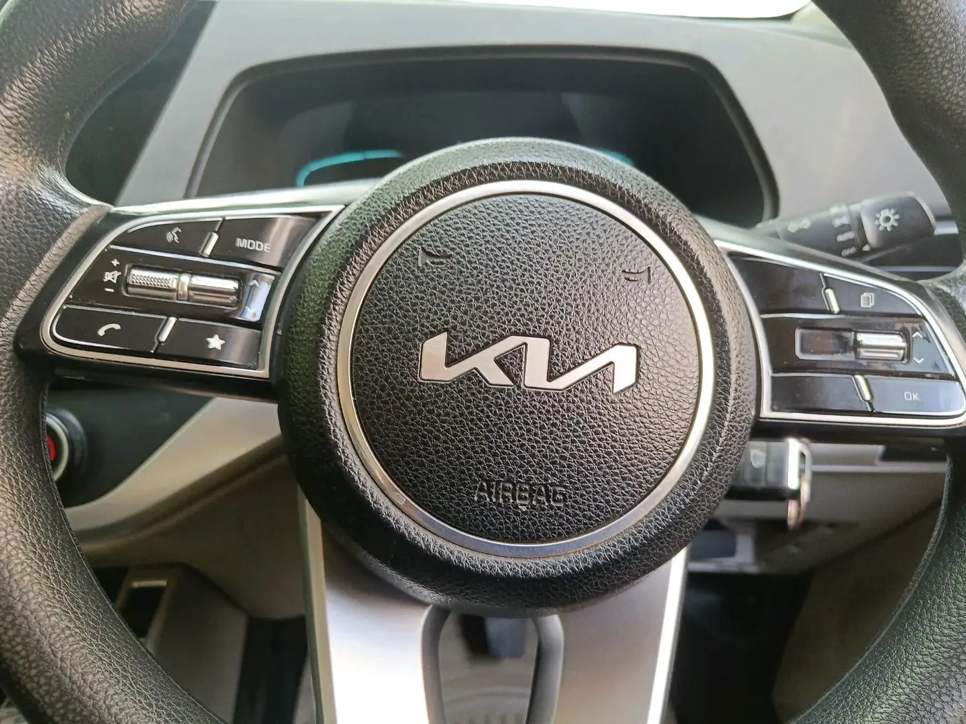 2022 KIA CARENS PRESTIGE 1.4 PETROL 7 STR, Petrol, Manual, 46,667 km, interior