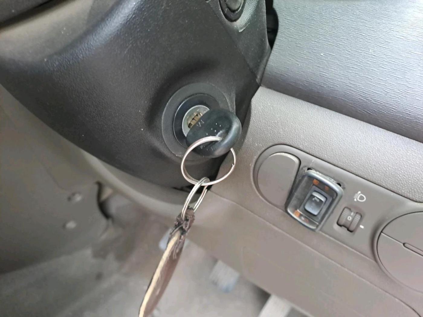 2011 Hyundai i10 MAGNA 1.1, Petrol, Manual, 41,923 km, interior