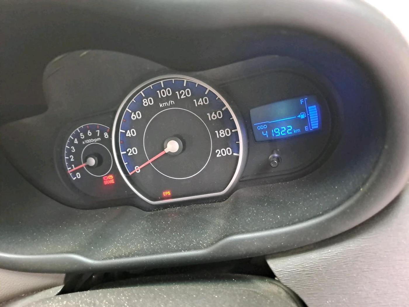 2011 Hyundai i10 MAGNA 1.1, Petrol, Manual, 41,923 km, interior