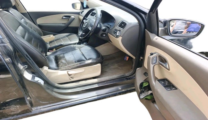 2011 Volkswagen Vento HIGHLINE PETROL AT, Petrol, Automatic, 1,30,469 km, interior