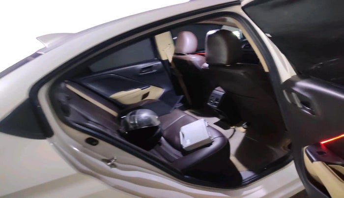 2022 Honda City 1.5L I-VTEC SV, CNG, Manual, 63,847 km, interior