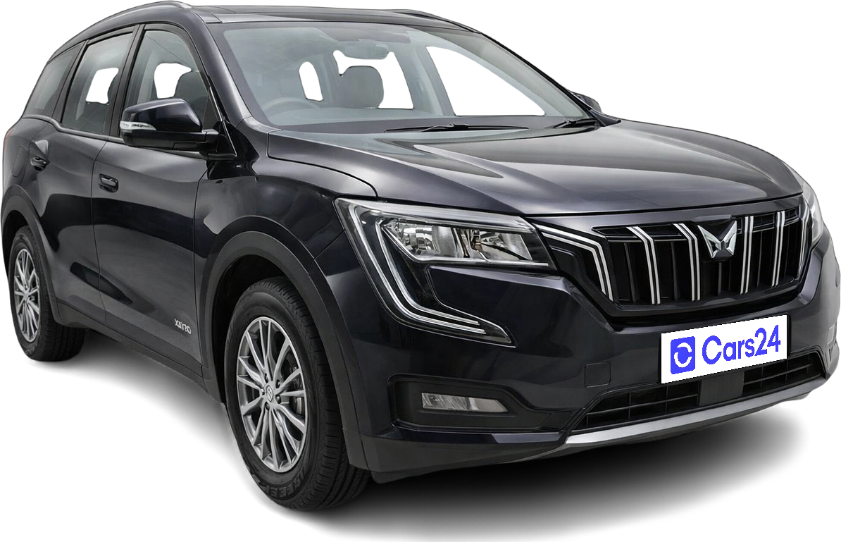 2023 Mahindra XUV700 - SUV - Petrol - Manual - ₹13.50 lakh