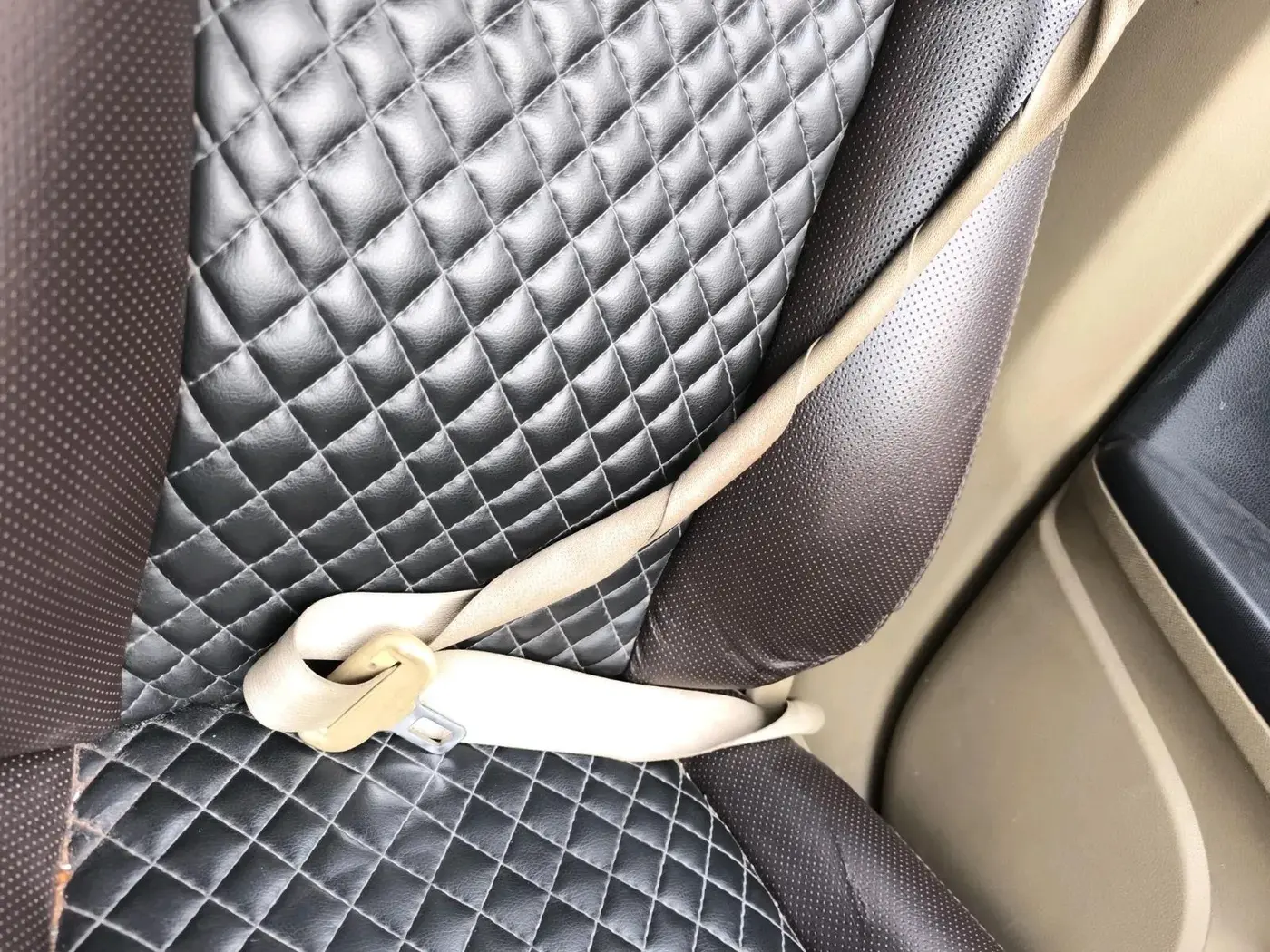 2014 Honda Mobilio 1.5L I-VTEC V, Petrol, Manual, 1,57,300 km, interior