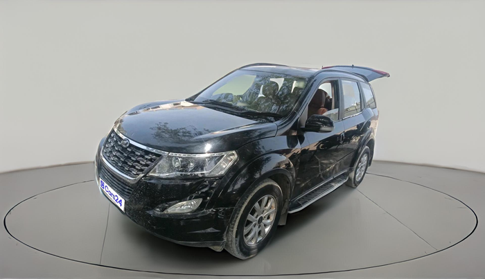 2019 Mahindra XUV500 W7, Diesel, Manual, 1,30,362 km, exterior