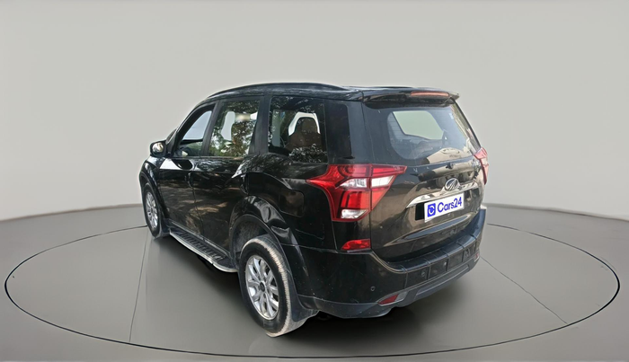 2019 Mahindra XUV500 W7, Diesel, Manual, 1,30,362 km, exterior
