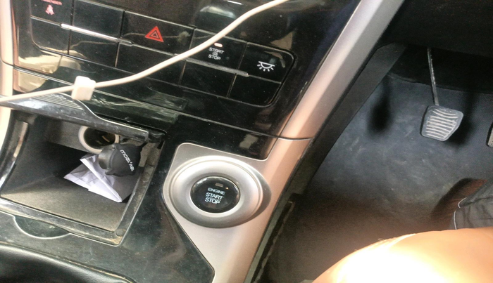 2019 Mahindra XUV500 W7, Diesel, Manual, 1,30,362 km, interior